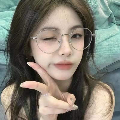 推动摇篮的手